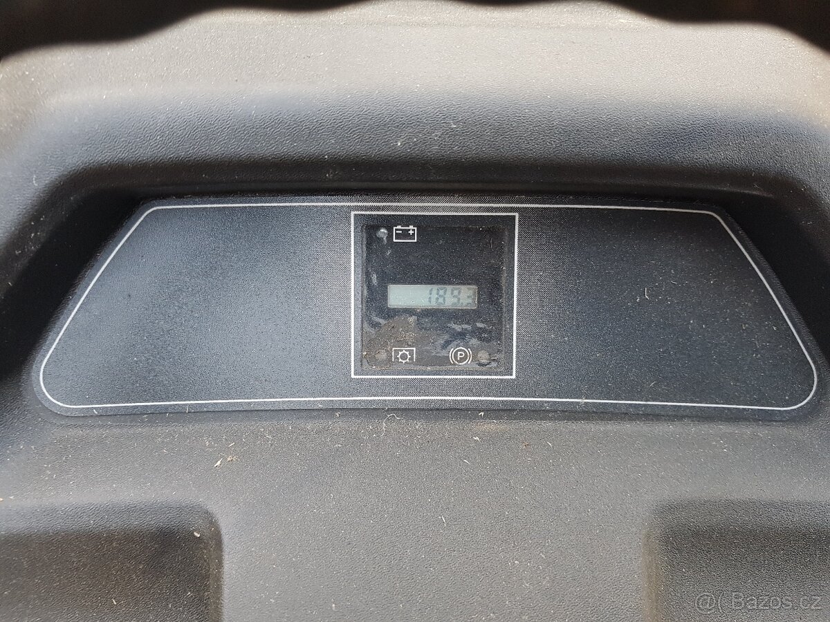 Zahradní traktor Cub Cadet CC 1019 HN - 12