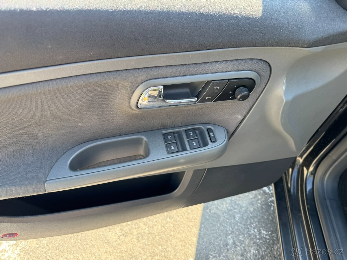 Seat Ibiza 1,4 16V DUAL, Orig. LPG, ALU 16", nová TK, Pěkná - 12