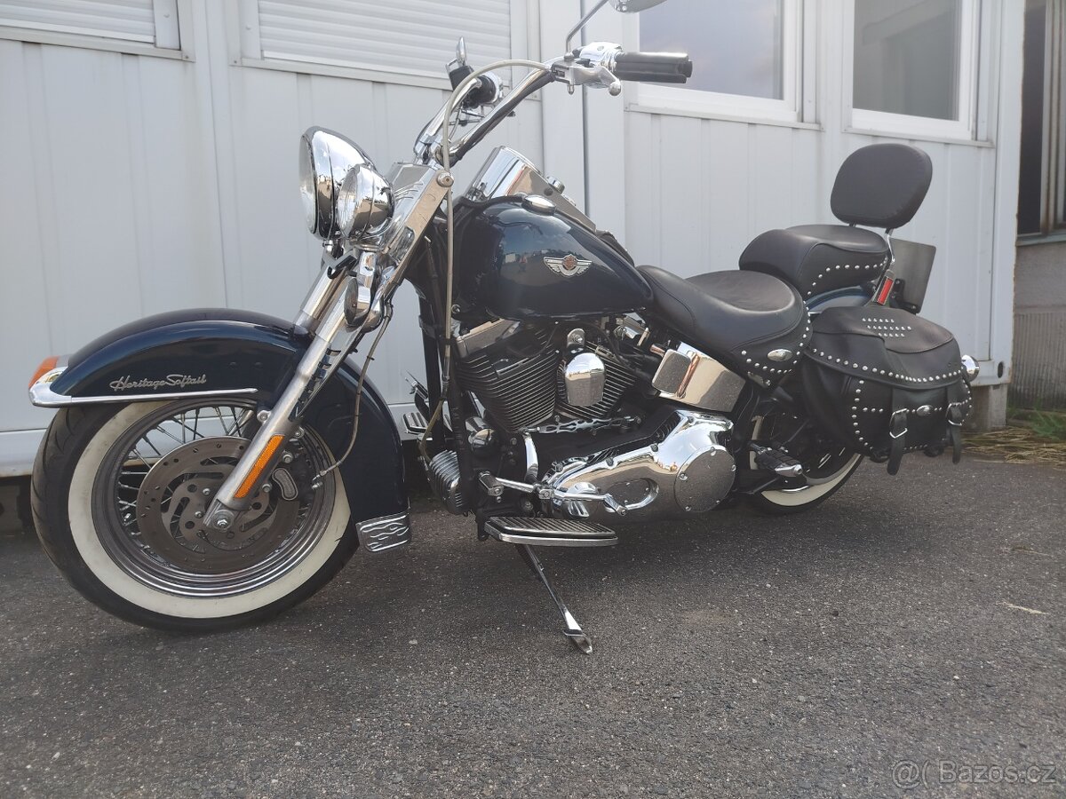 Harley Davidson heritage softail FLSTC - 12