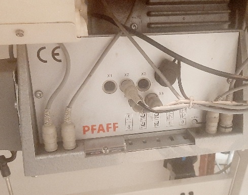 Průmyslový šicí stroj Pfaff na kůži - 12