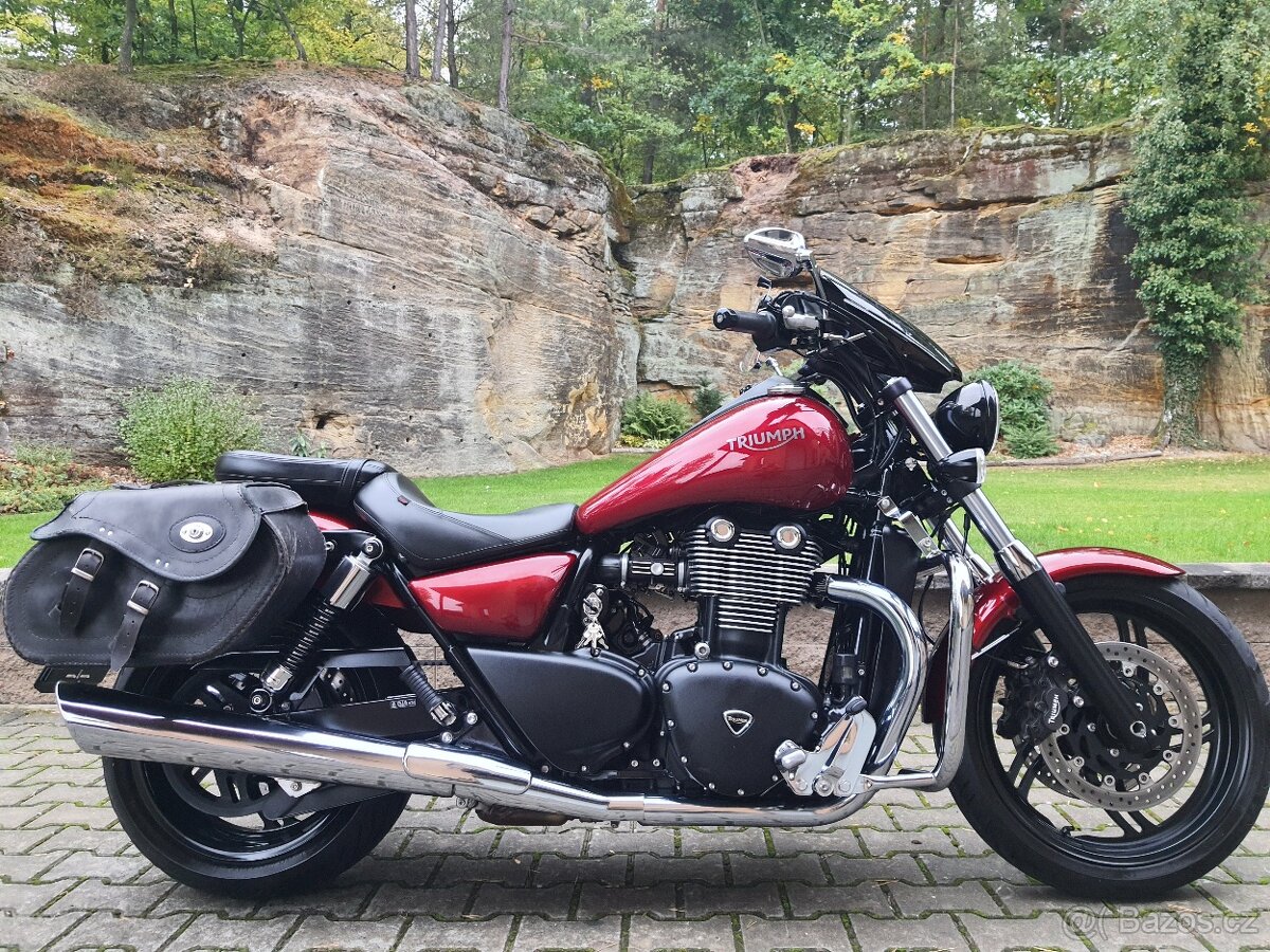Triumph Thunderbird Storm - ABS 249.900,- Kč - 12