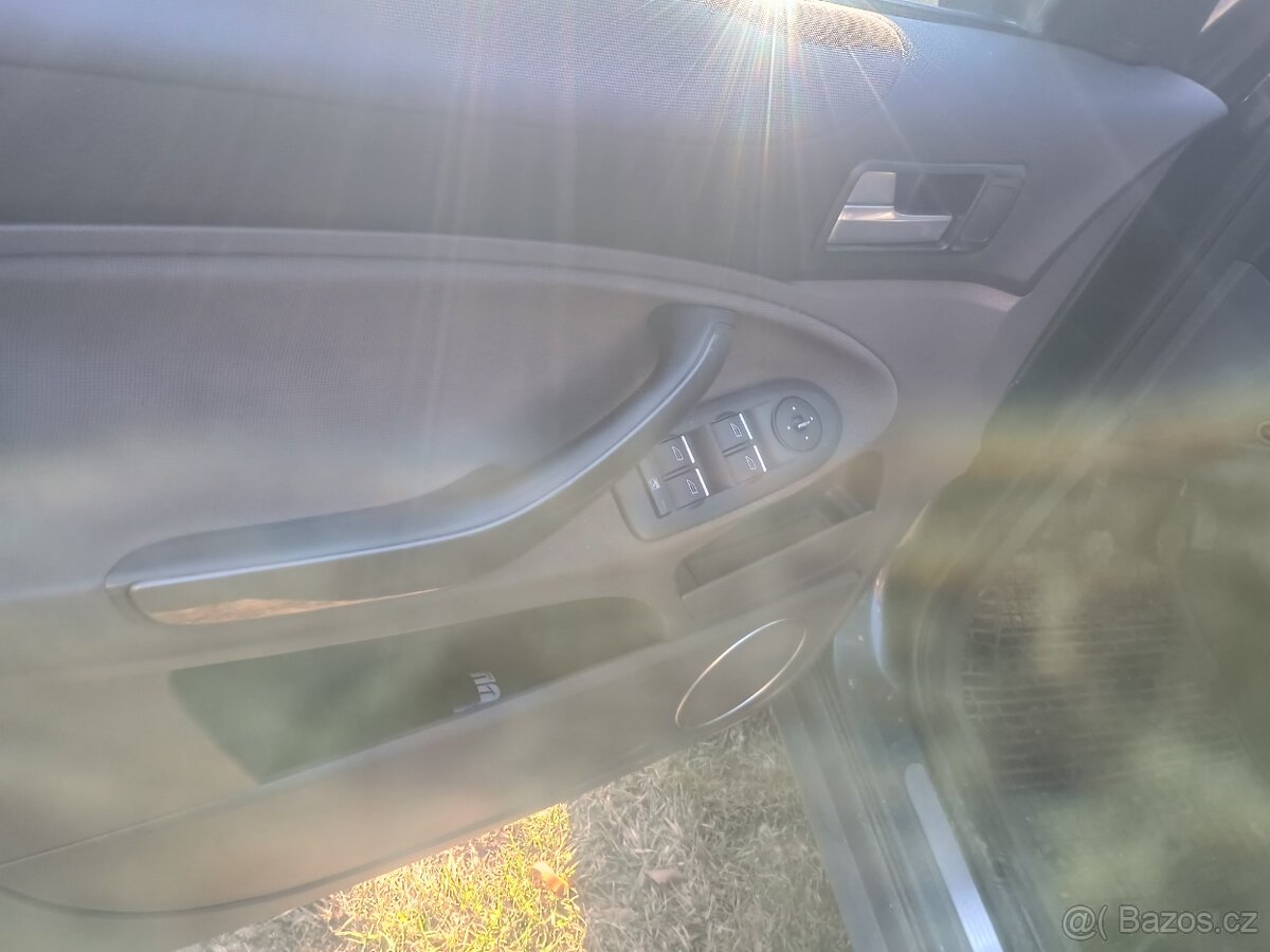 Ford Kuga 4x4 2,0 TDCi 100 kw - 12