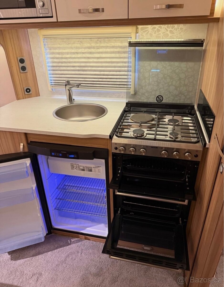 Luxusní zimní karavan Lunar Clubman CK 2019 – ALDE - 12