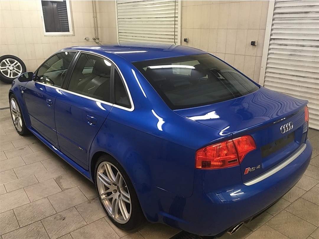 Prodám Audi RS4 4.2 V8 Exclusive B7 Quattro - 12