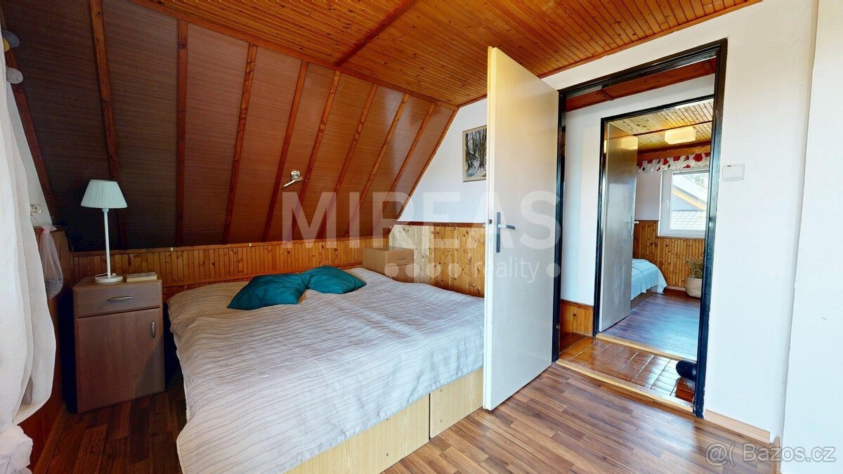 Sadská, prodej chaty 3+1 46,5 m2 + garáž 19 m2, na pozemku 3 - 12