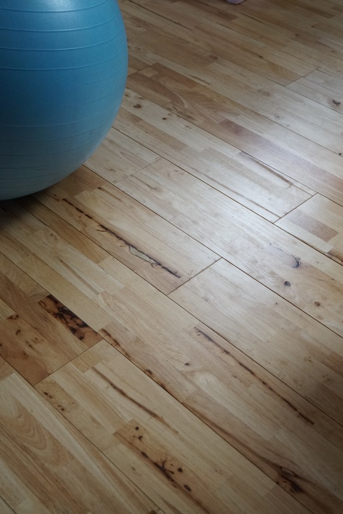 Celomasivní dřevěná podlaha HEVEA - 599,- Kč/ m2 - 12