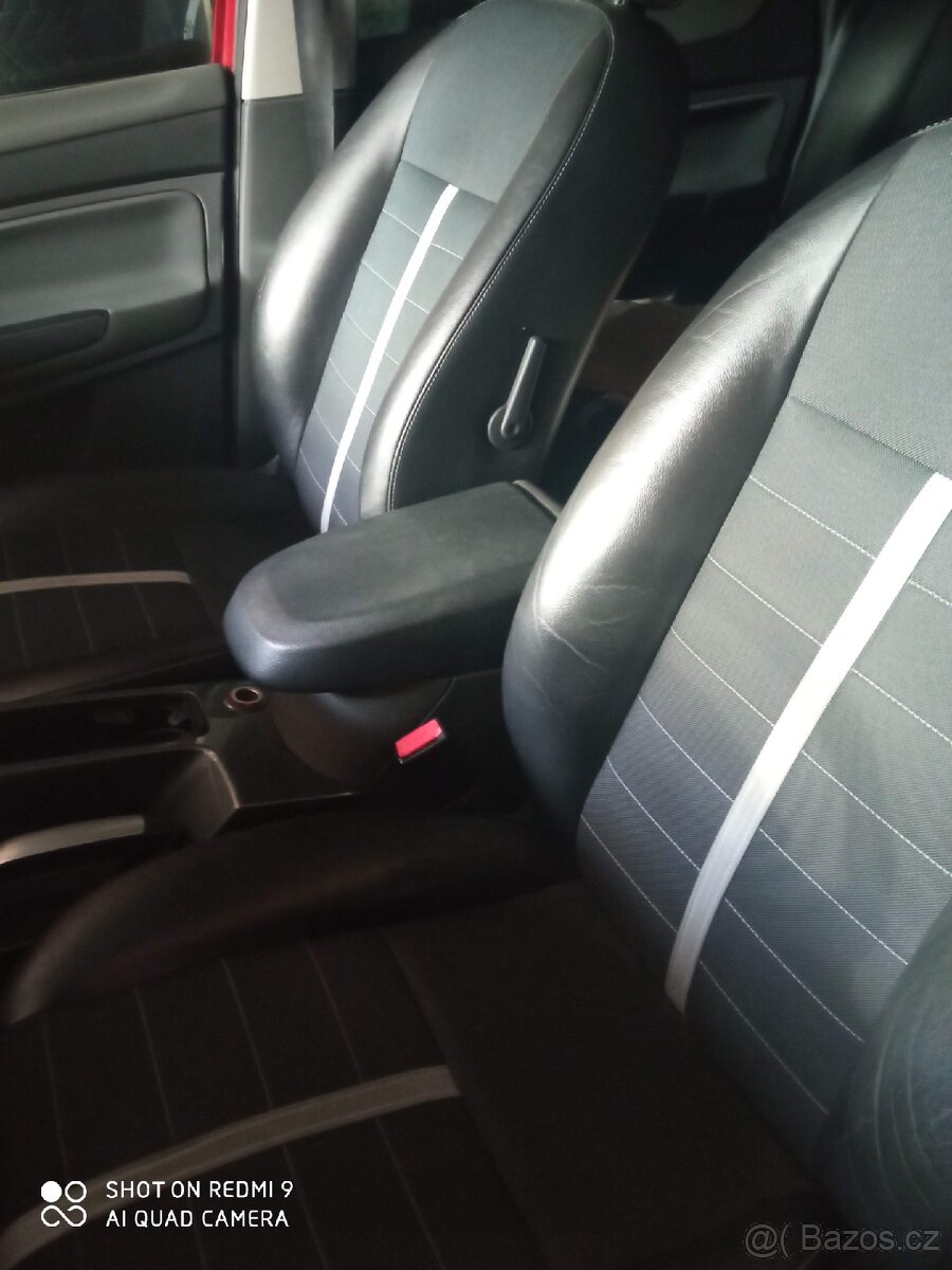 Prodám SUV Ford kuga l TDCi 2.0 4x4 titanium - 12