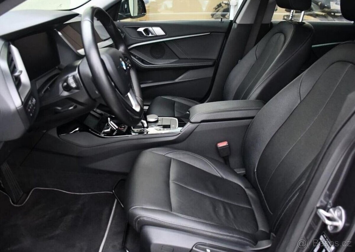 BMW Řada 2 218d 1M NAVI ČR - 12