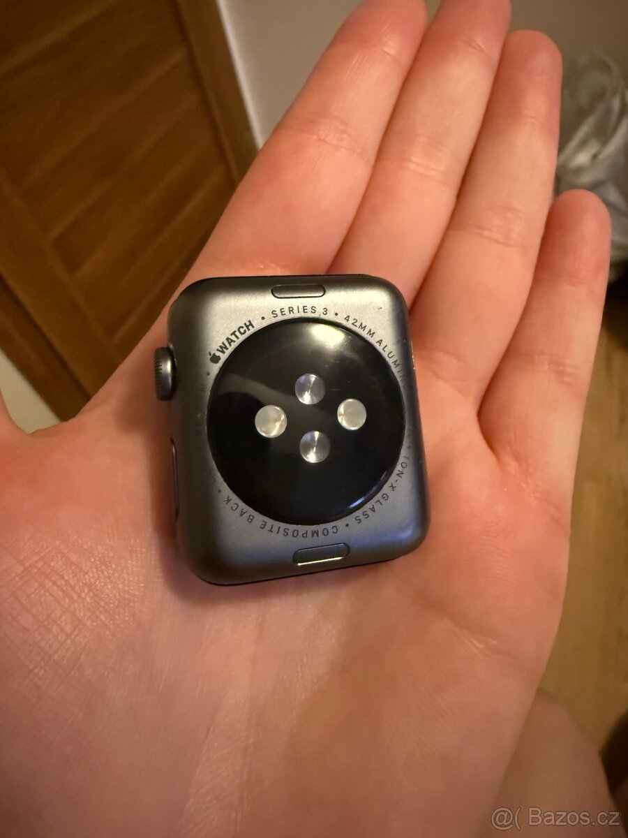 Apple Watch Series 3 42 mm hliník - 12