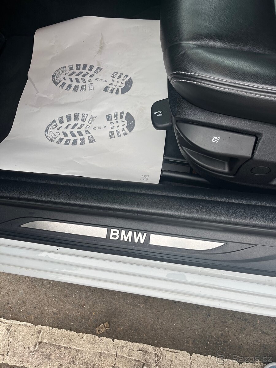 PRODÁM BMW F 11 - 12