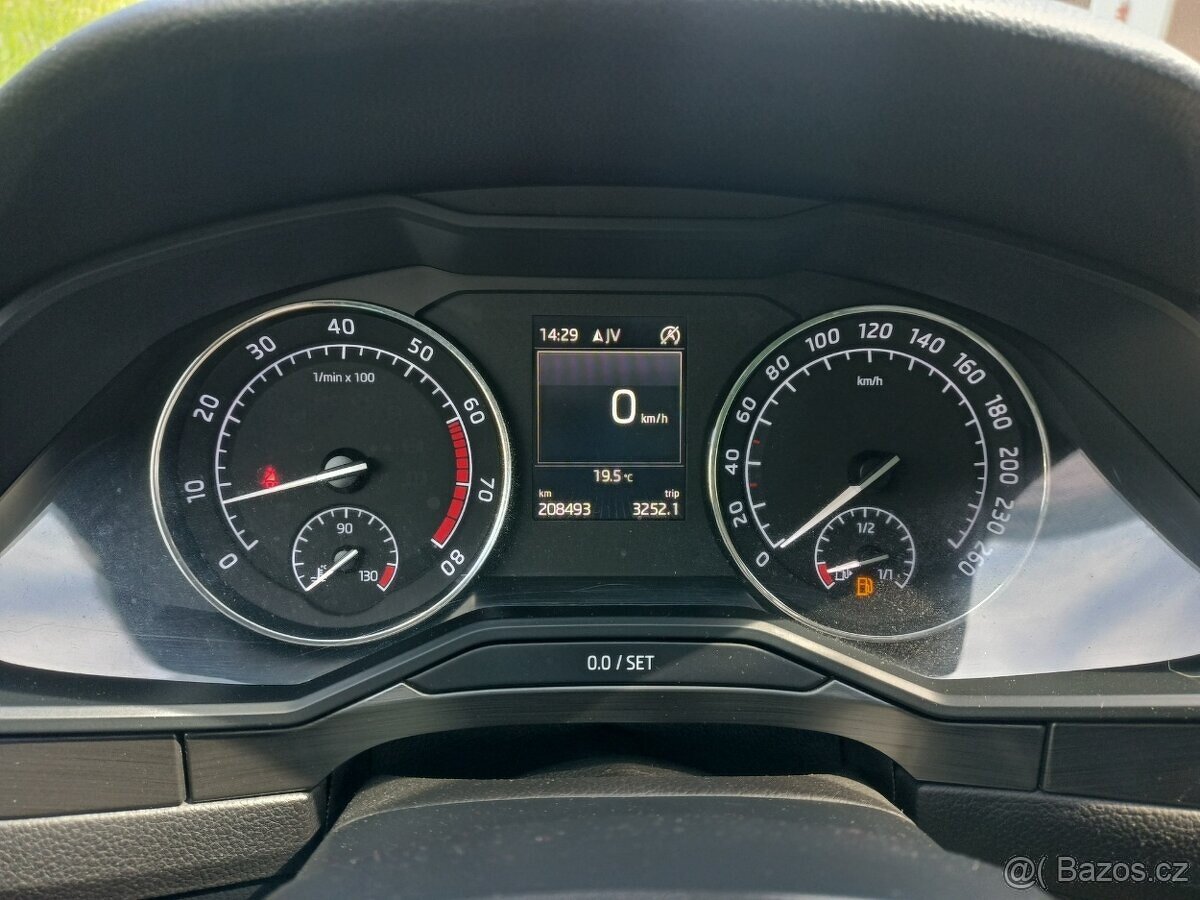 Škoda Superb III 1.4TSI STYLE - 12