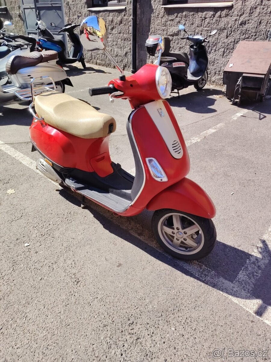 Vespa LX 50 - 12