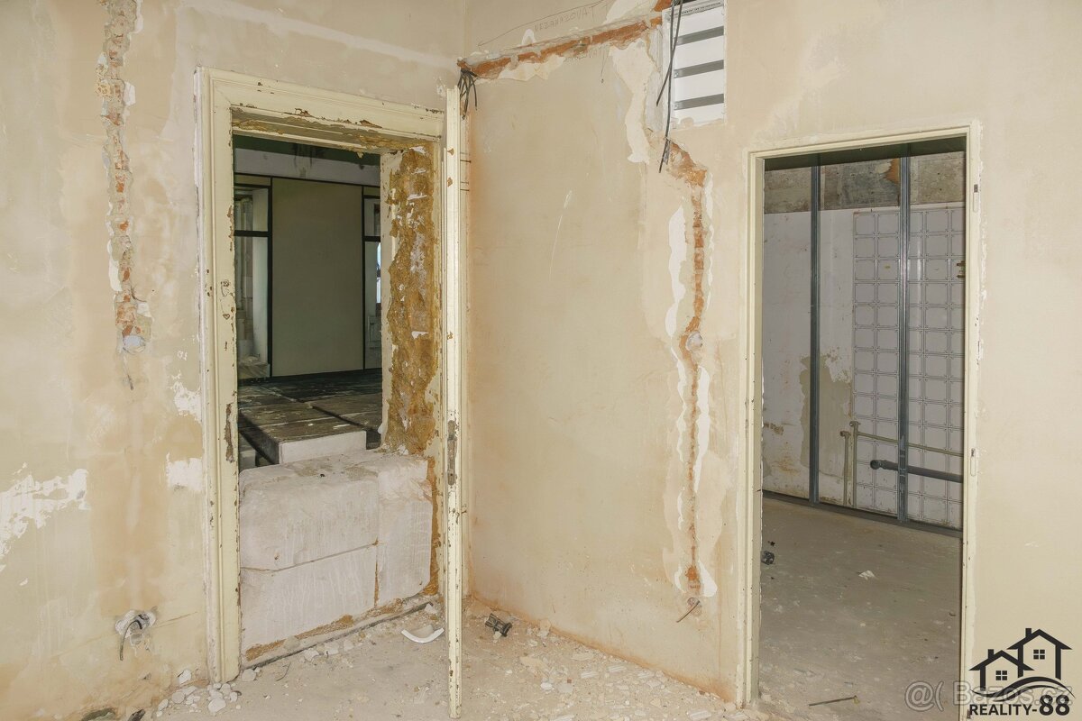 Prodej obchodního prostoru 700 m², Orlová - Město - 12