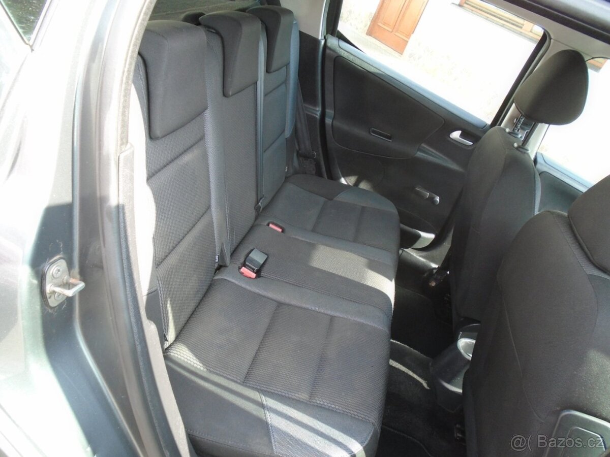 Peugeot 207 1.6 HDI - 12