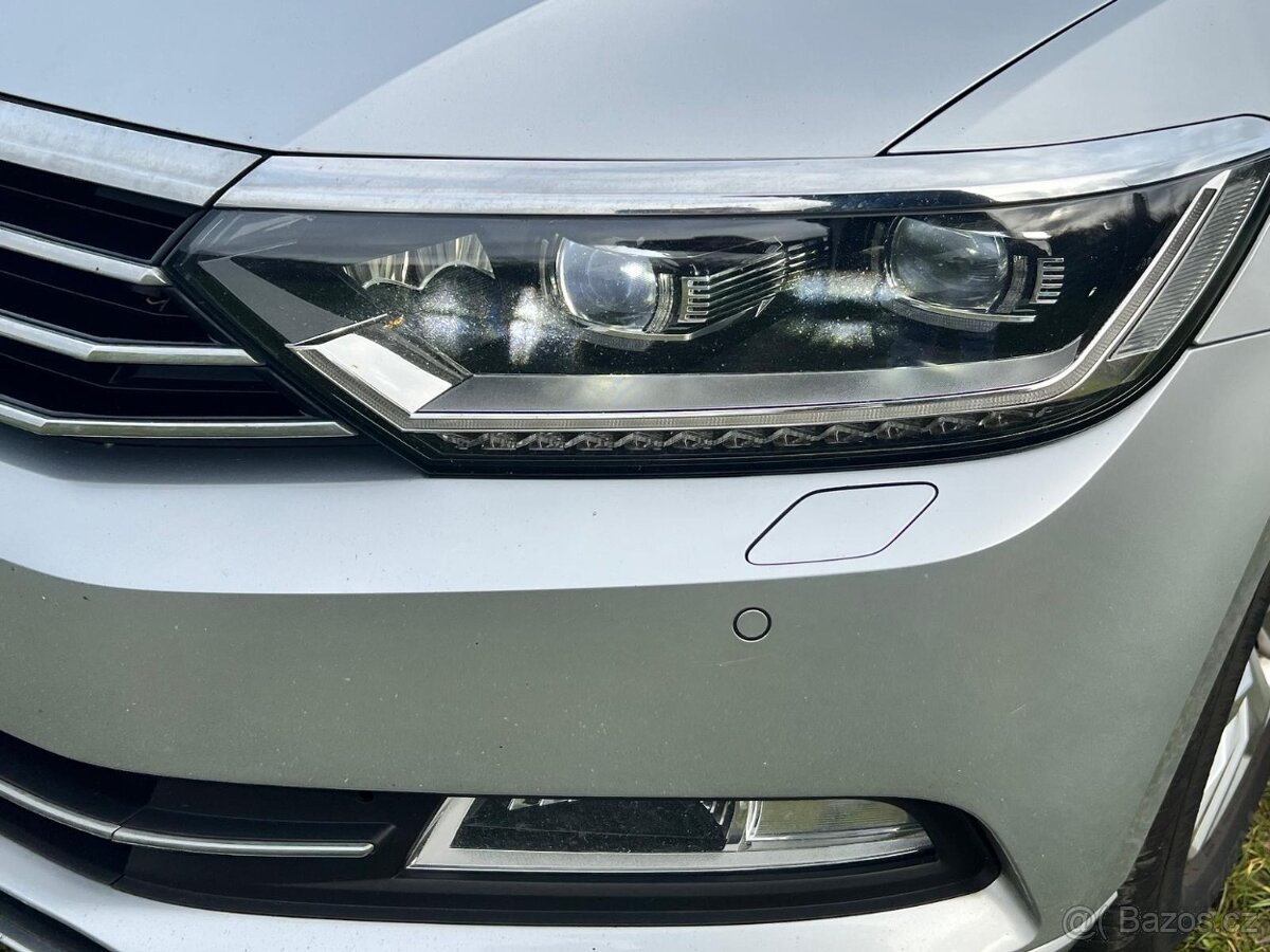 VOLKSWAGEN PASSAT KOMBI 2.0TDI - 12