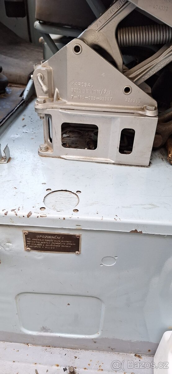 Jeřáb TATRA 148 - 12