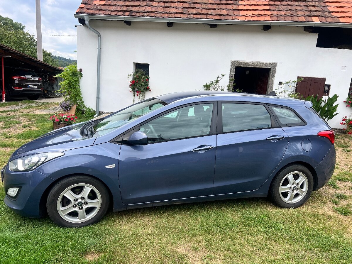 Hyundai i40 1.6 CRDI - 12