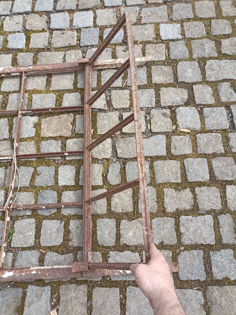 2 ks industriální, kovová okna - 12