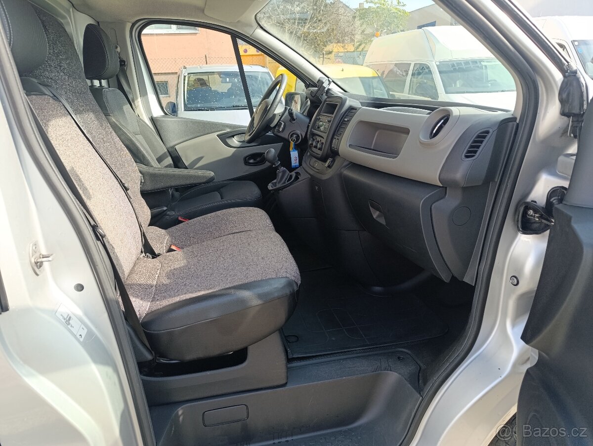 Renault Trafic 2018 - 12