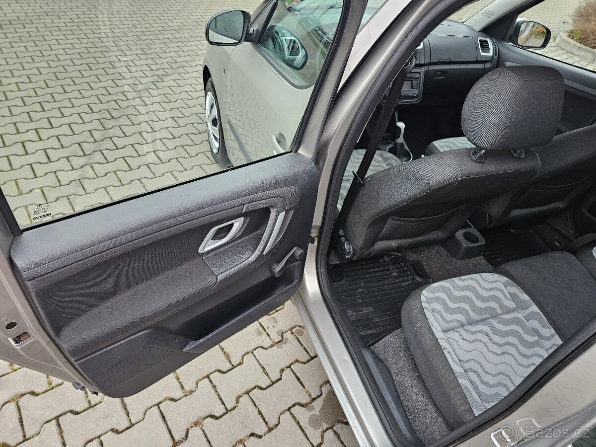 Skoda roomster 1.4 i 63kw - 12