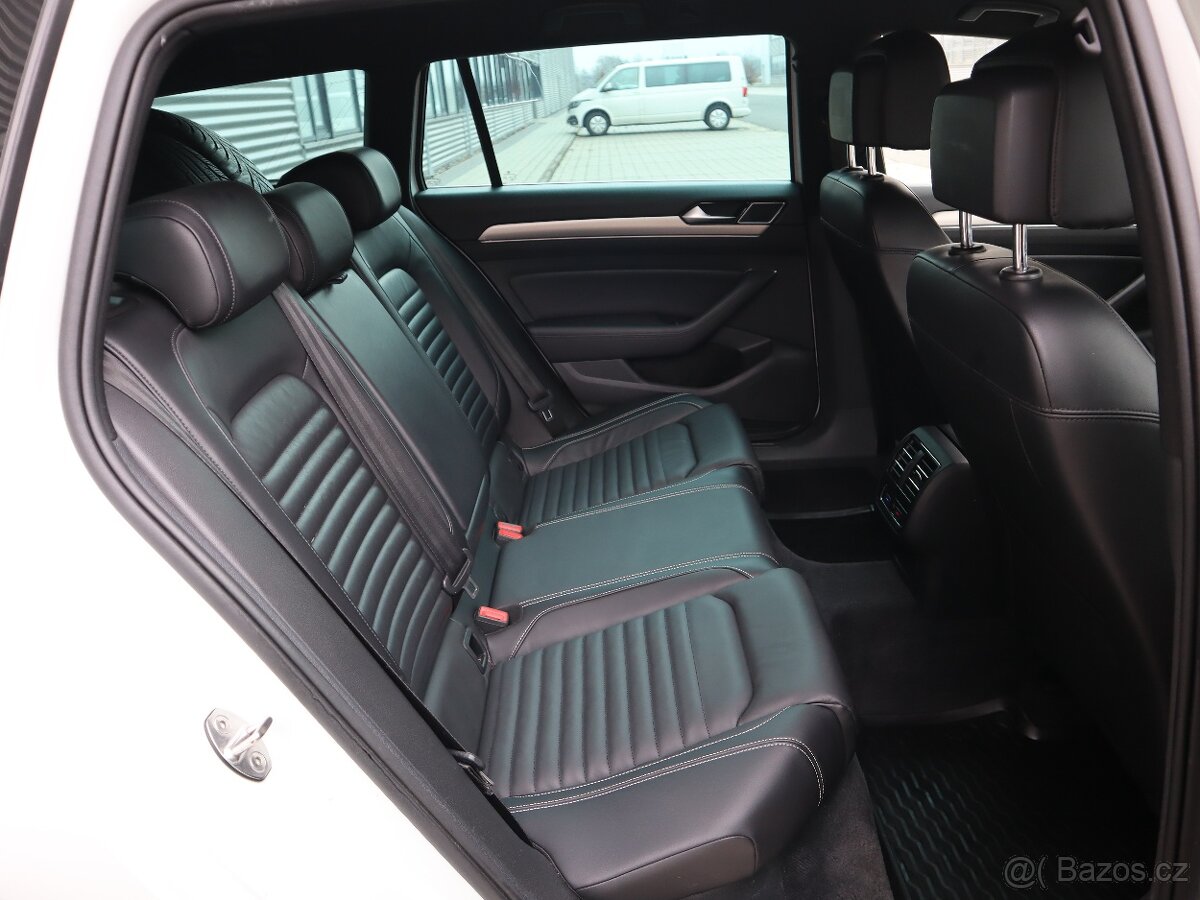 Volkswagen Passat Alltrack 2.0 TDI DSG 4x4, R.11/2016 - 12