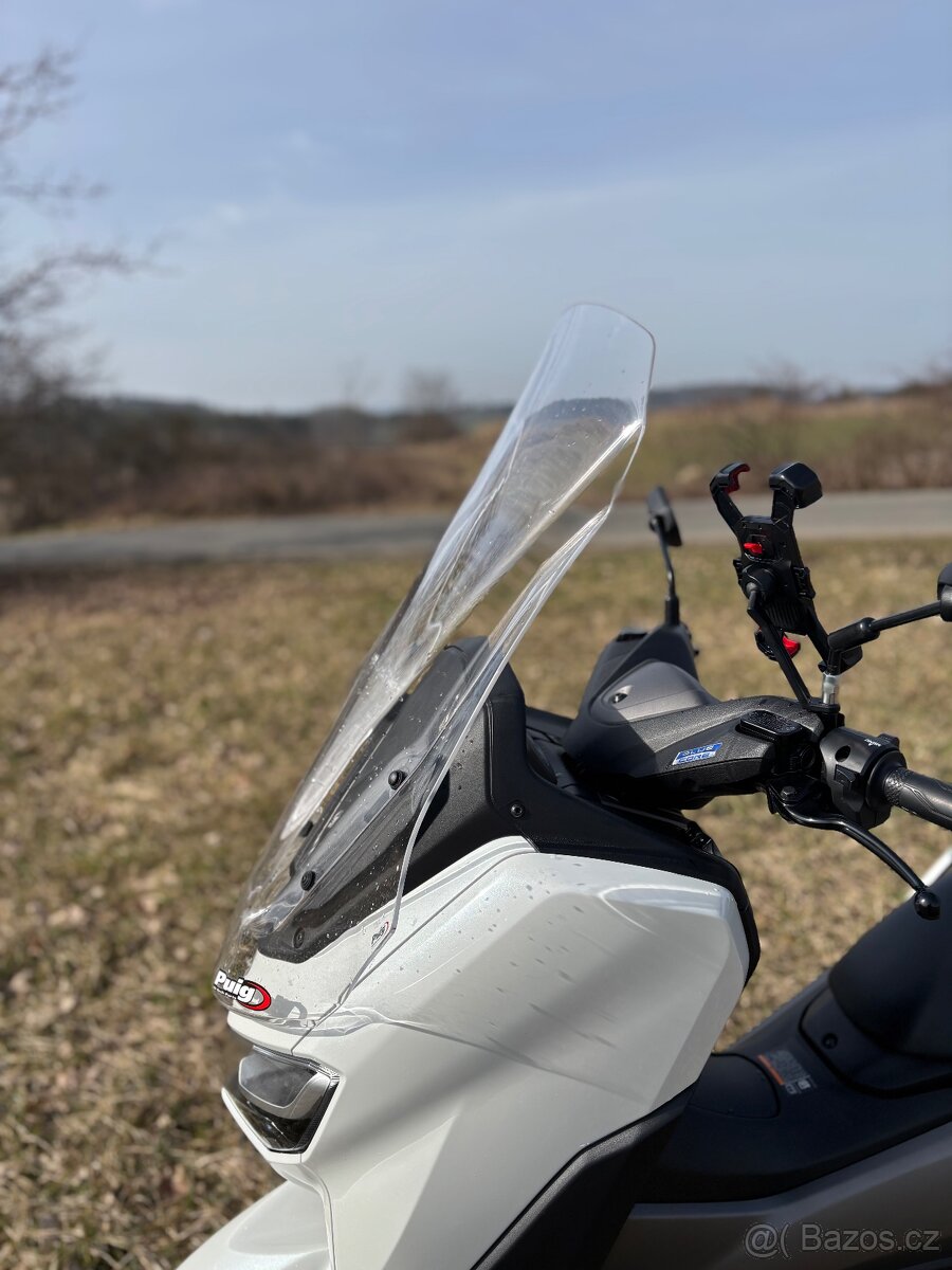 Yamaha NMAX 125 - 12