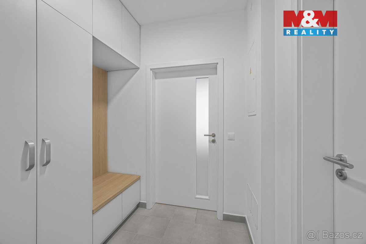 Prodej bytu 1+kk, 32 m², Hradec Králové, ul. Antonína Petrof - 12