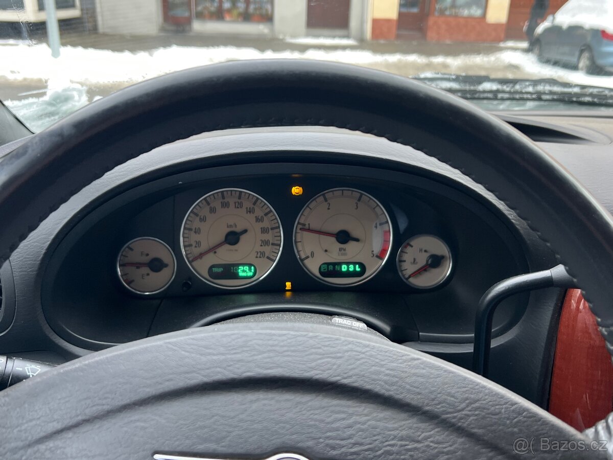 Chrysler Voyager - 12