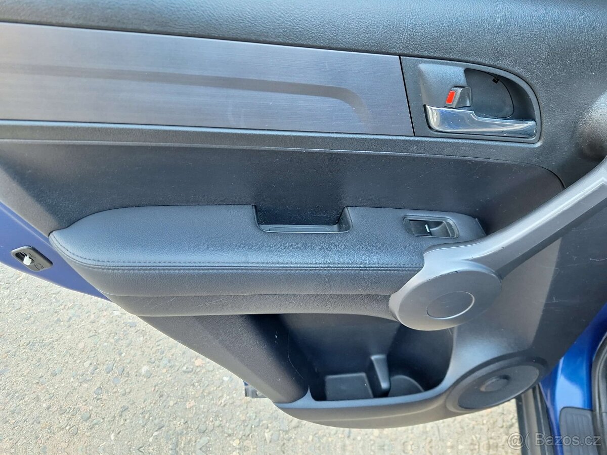 Honda CR-V 2.0 i-VTEC Executive, automat, kůže, 4x4 - 12