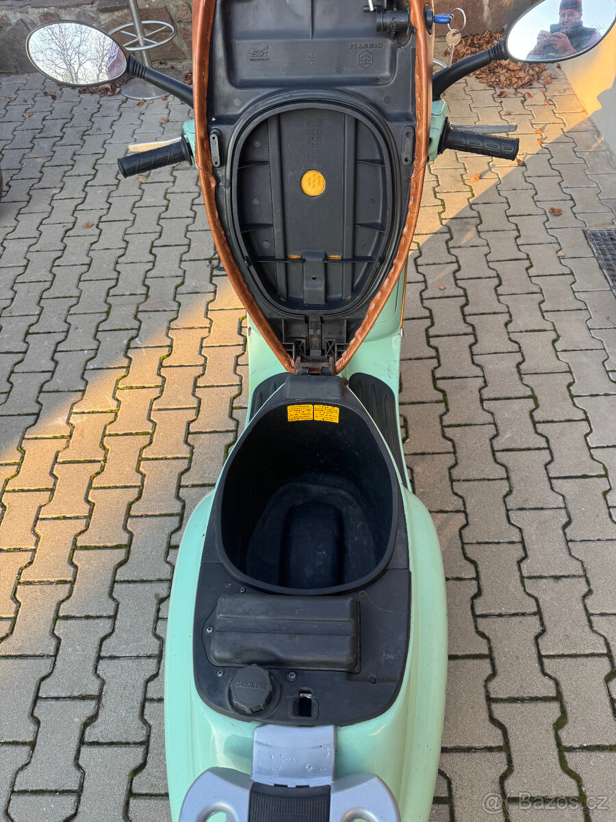 Piaggio Vespa ET4 125 - 12