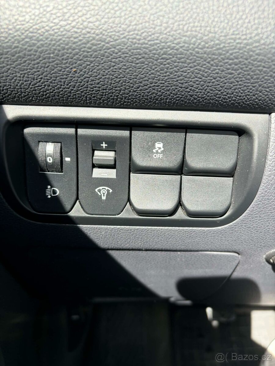 Kia Rio 1.4 CRDi EX - 12