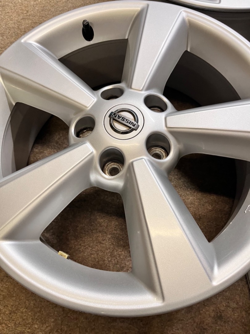 5x114,3 R17 originál alu Nissan Qashqai - ET 40 - 12