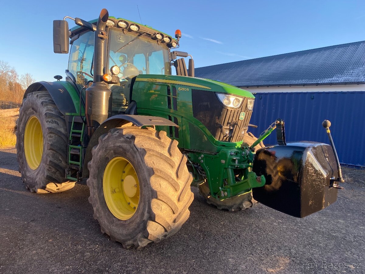 John Deere 6250R - 12