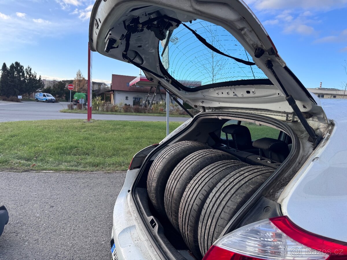 Renault Megane 3 1.5 dCi – speciální edice Tornado Edition - 12