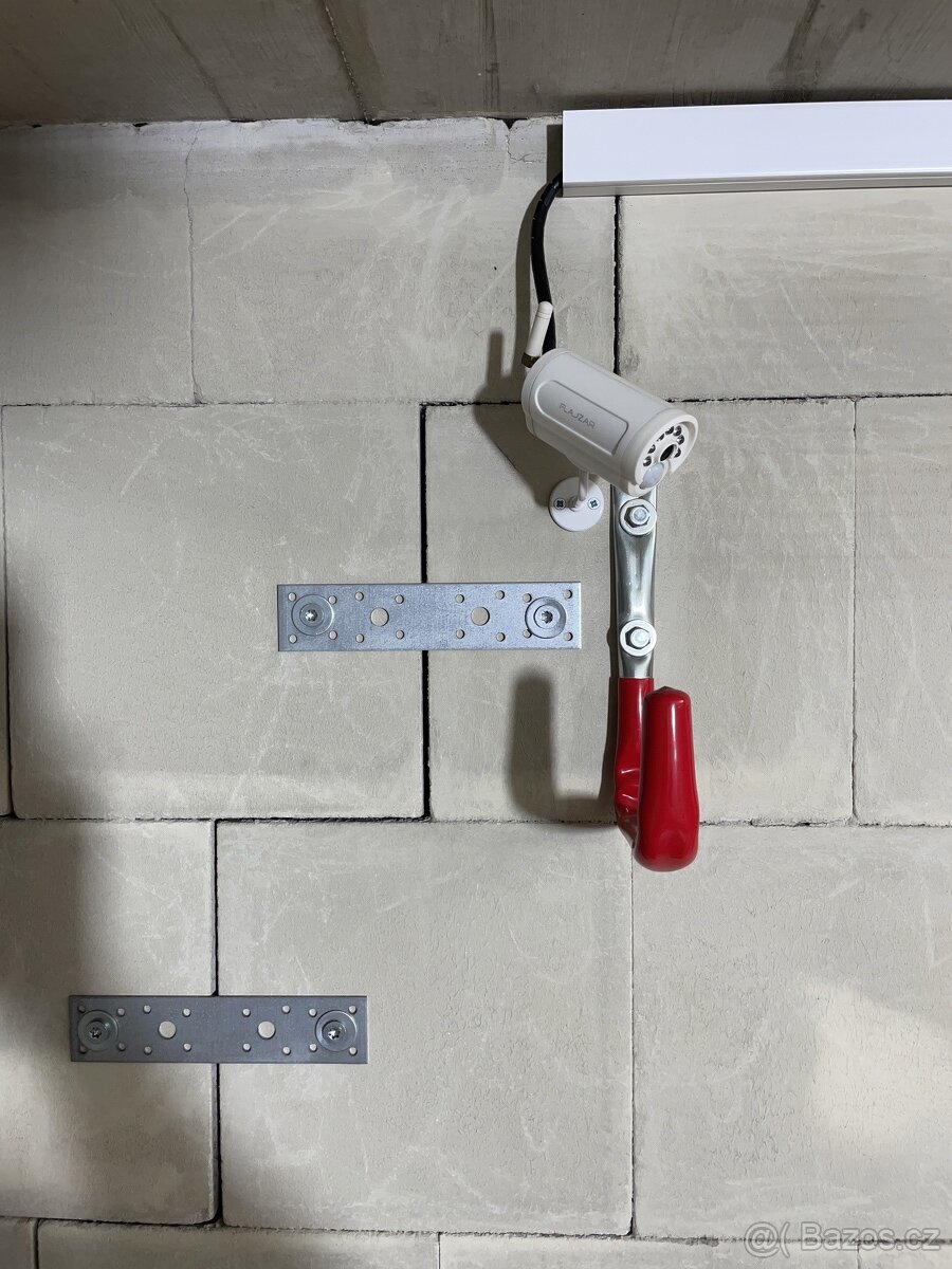 Pronájem garáže - 12