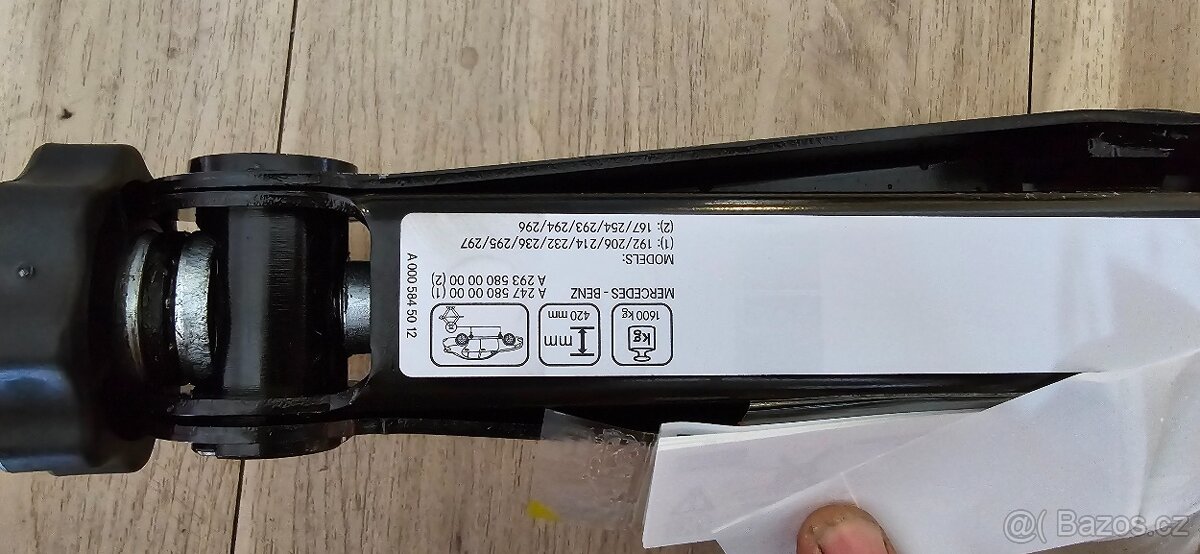 Hever s nářadím Mercedes-Benz 2023 - 12