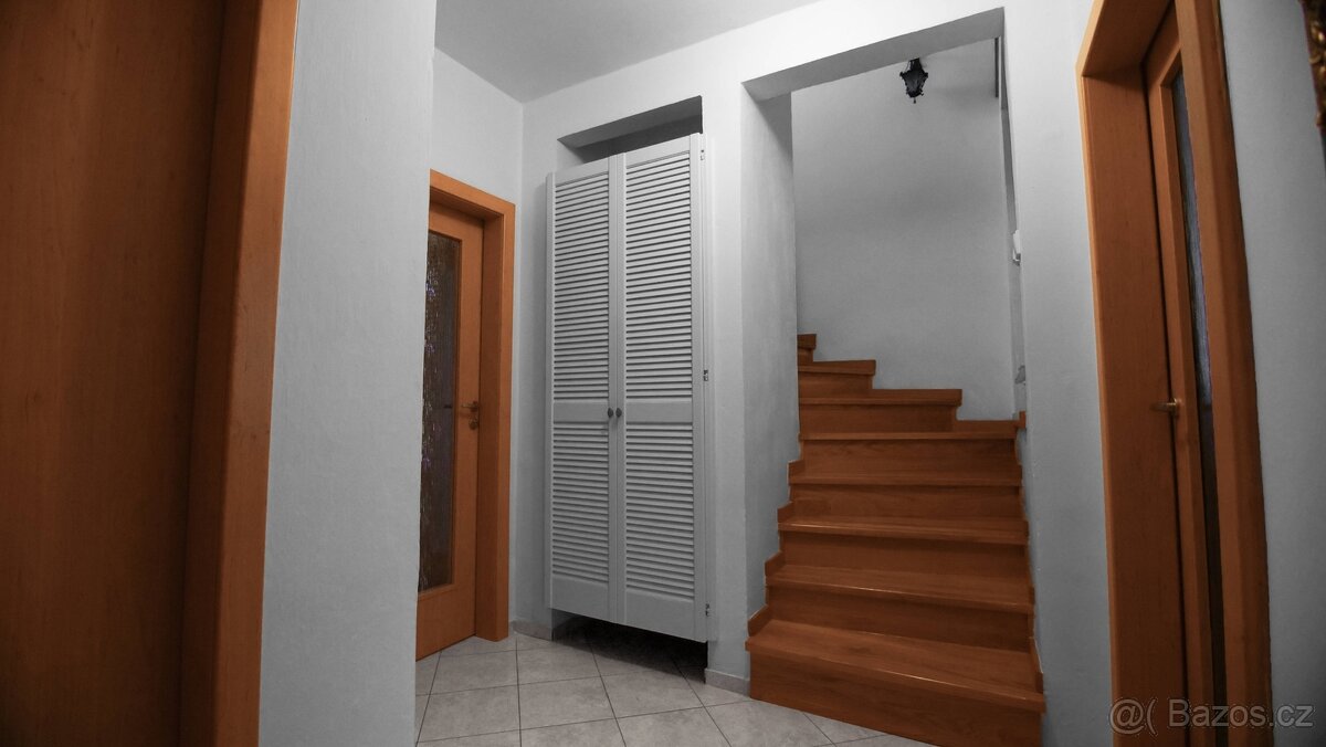 Prodej domu Benešov - 12