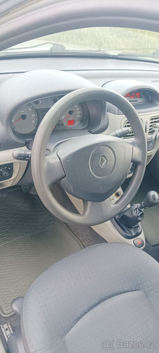 Renault Thalia 1.4 16V - 12