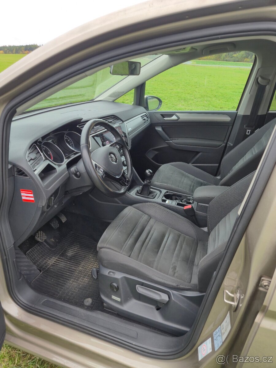 VW Touran / 09/2017 / model. rok 2018 / 2.0 TDI / 110kW - 12