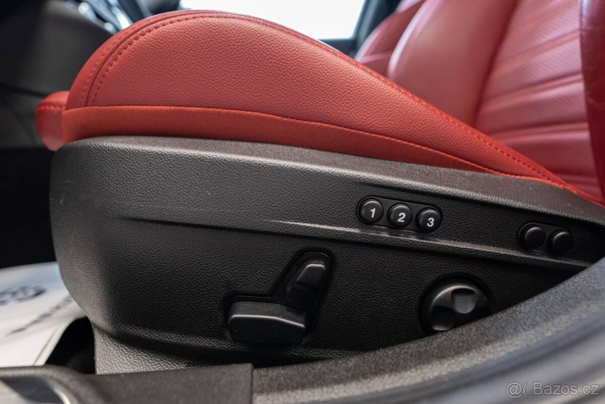 Alfa Romeo Giulia 2.0 GME Veloce AWD AT - 12