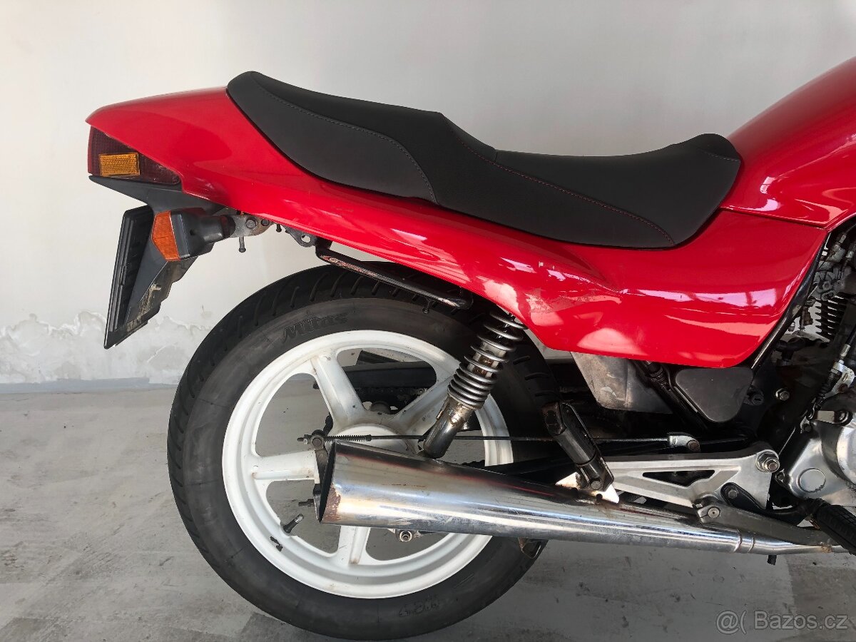 Honda CB250 - 12