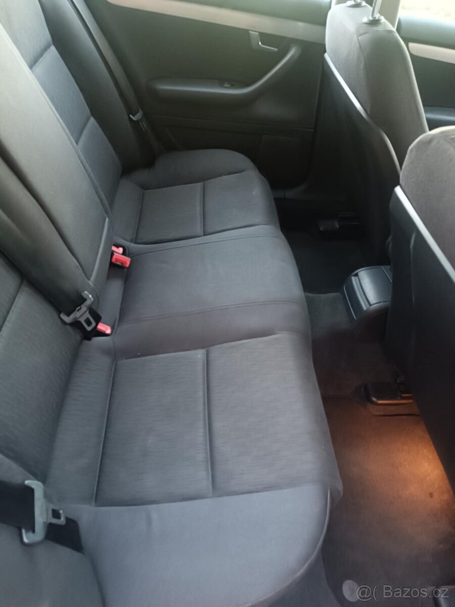 Prodám audi A4 - 12