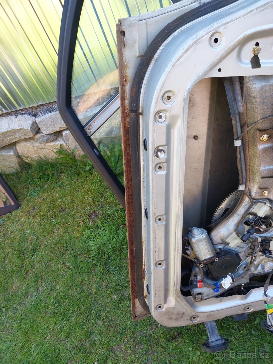 BMW e32 plechařina - 12