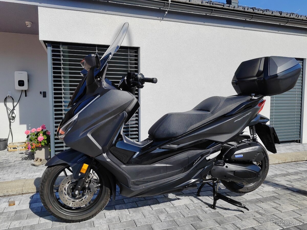 Honda Forza 125 - 12