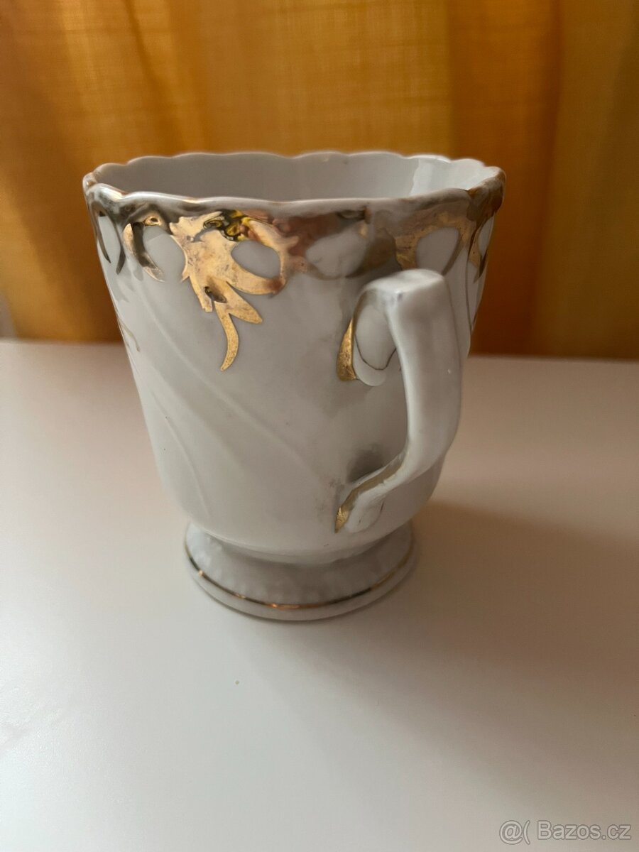 Starý hrneček, zlacený, nápis Marta - 12