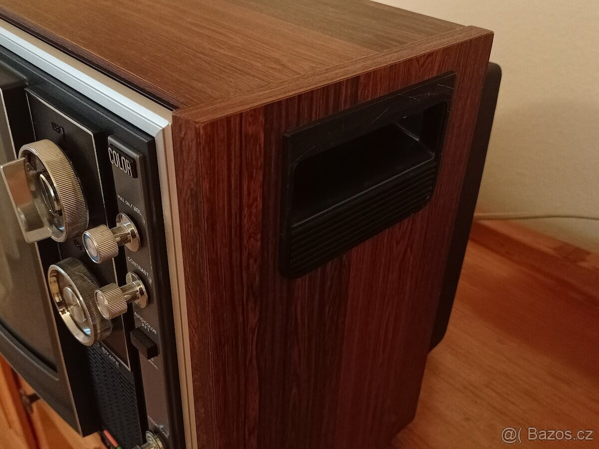 SONY KV - 1300E VINTAGE COLOR TV - SONY TRINITRON - 12