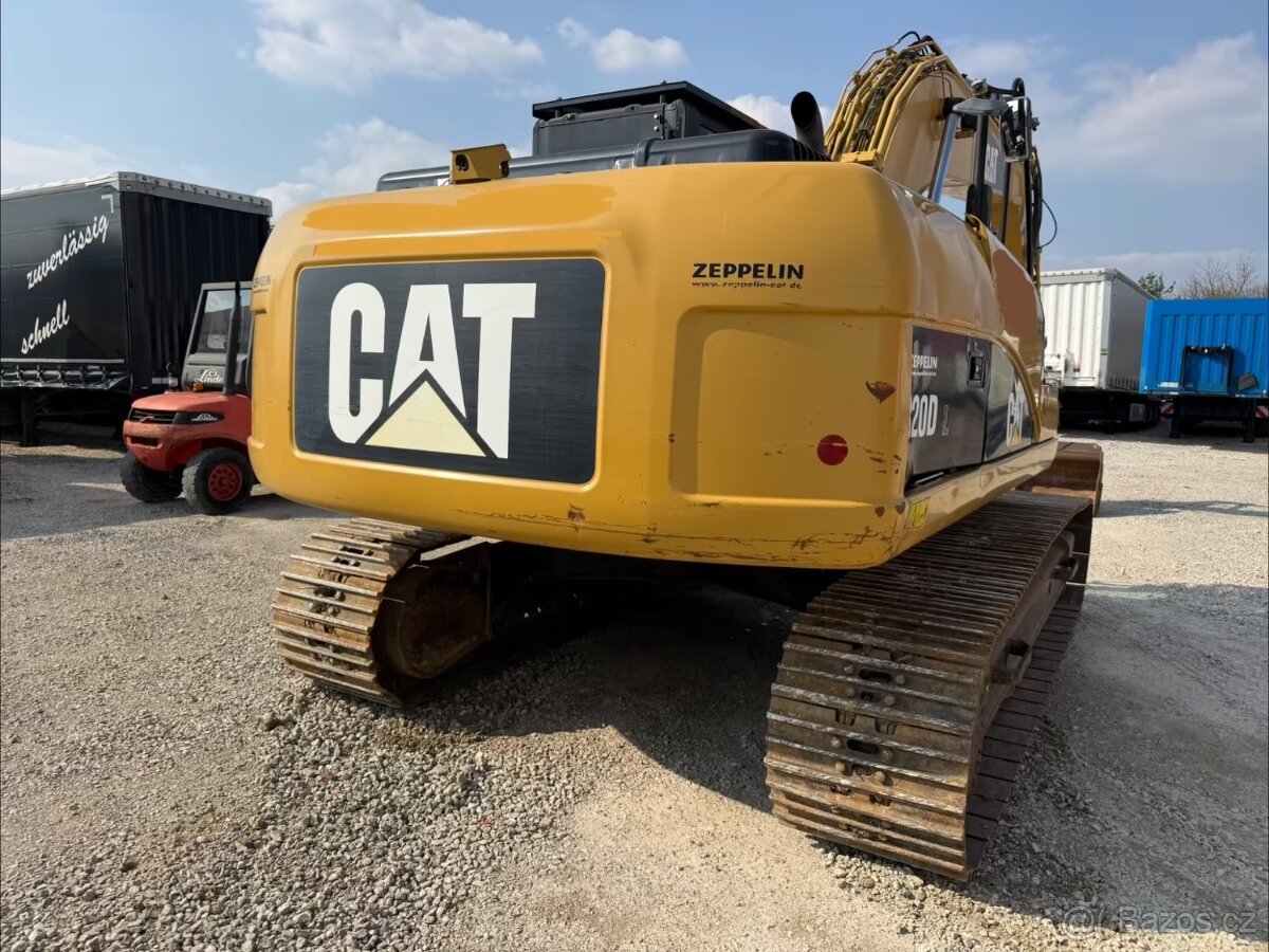 CAT 320 D Pásový bagr - 12