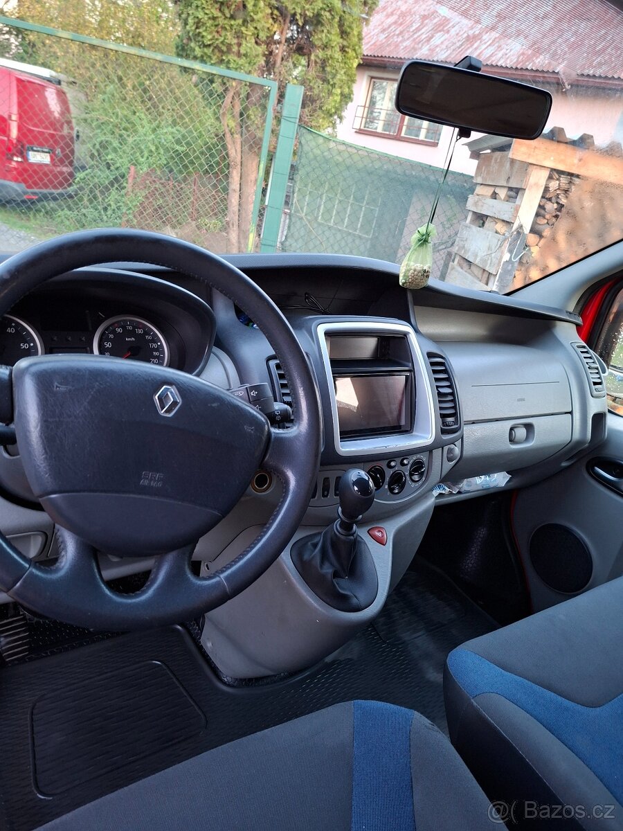 Prodam Renault Trafic 2.0 DCI - 12
