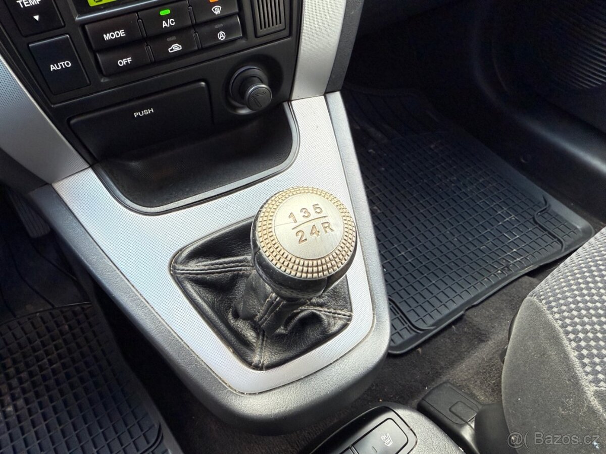 Hyundai Tuscon • 4/2008 • 104kw • 2x klíč • Nová STK - 12