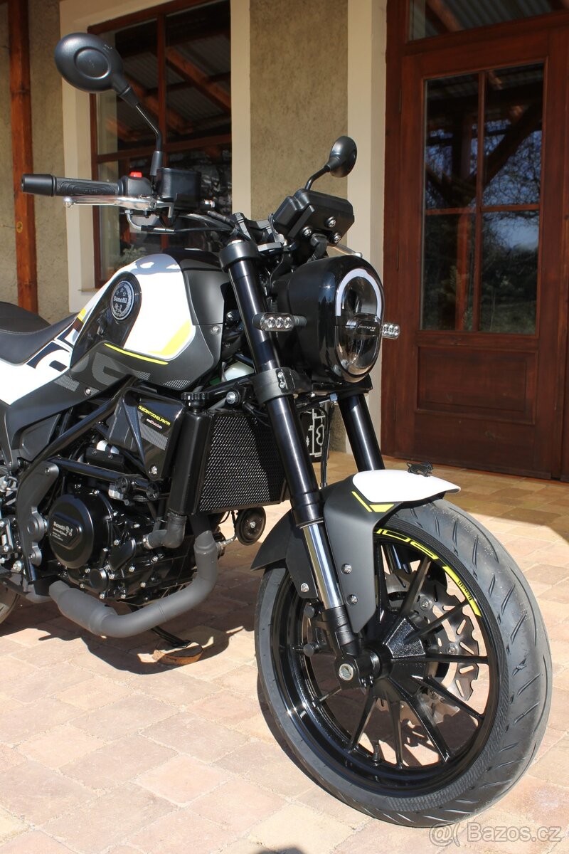 Benelli Leoncino 250 - 12